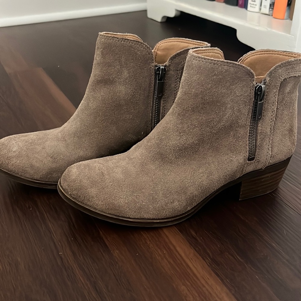 Women’s tan booties